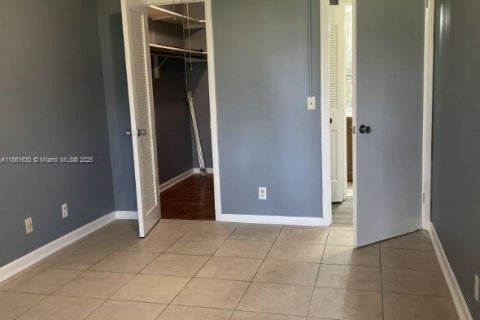 Condominio en alquiler en West Palm Beach, Florida, 2 dormitorios, 76.09 m2 № 1890781 - foto 10