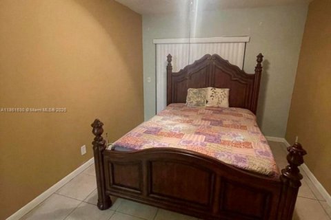 Condominio en alquiler en West Palm Beach, Florida, 2 dormitorios, 76.09 m2 № 1890781 - foto 12