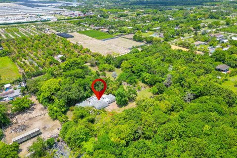 House in Miami, Florida 3 bedrooms, 212.56 sq.m. № 1755969 - photo 18