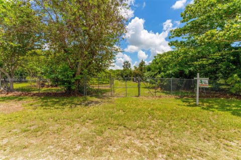 House in Miami, Florida 3 bedrooms, 212.56 sq.m. № 1755969 - photo 16