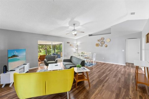 Casa en venta en Kissimmee, Florida, 3 dormitorios, 142.6 m2 № 2205228 - foto 4