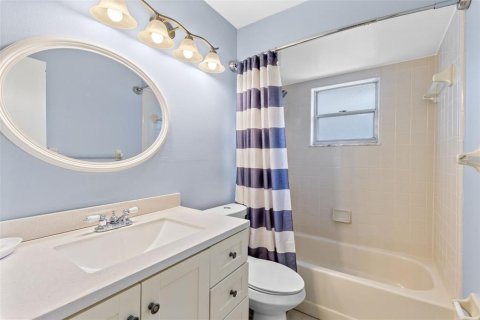 Casa en venta en Kissimmee, Florida, 3 dormitorios, 142.6 m2 № 2205228 - foto 18