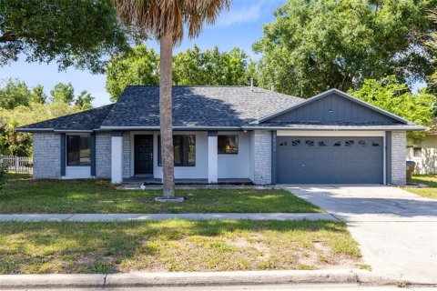 House in Kissimmee, Florida 3 bedrooms, 142.6 sq.m. № 2205228