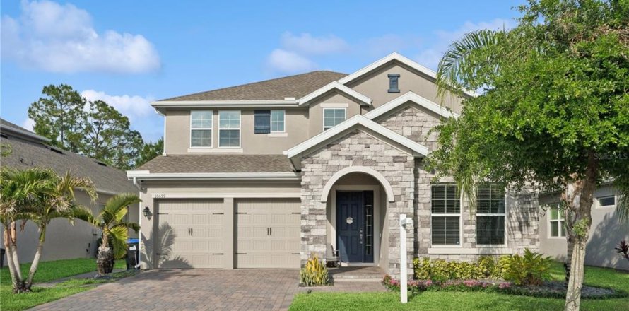 House in Winter Garden, Florida 5 bedrooms, 340.95 sq.m. № 1655070