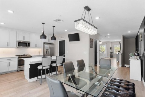 Townhouse in Tampa, Florida 4 bedrooms, 234.49 sq.m. № 2199403 - photo 6