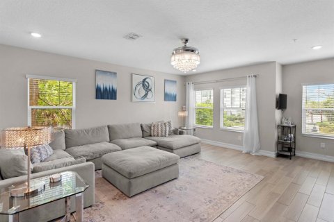 Townhouse in Tampa, Florida 4 bedrooms, 234.49 sq.m. № 2199403 - photo 7