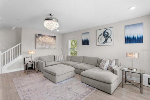 Townhouse in Tampa, Florida 4 bedrooms, 234.49 sq.m. № 2199403 - photo 8