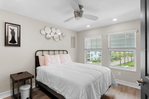 Townhouse in Tampa, Florida 4 bedrooms, 234.49 sq.m. № 2199403 - photo 16