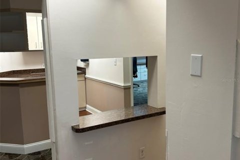 Propiedad comercial en alquiler en Gainesville, Florida, 455.13 m2 № 1509012 - foto 18