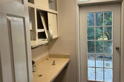 Propiedad comercial en alquiler en Gainesville, Florida, 455.13 m2 № 1509012 - foto 23