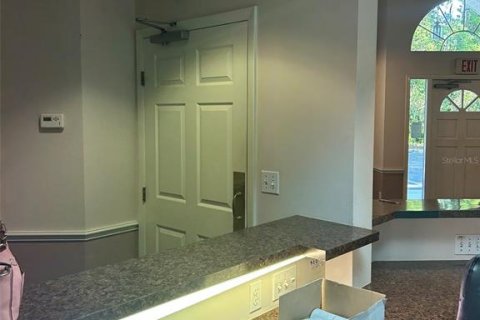 Propiedad comercial en alquiler en Gainesville, Florida, 455.13 m2 № 1509012 - foto 5