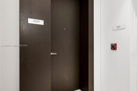 Copropriété à louer à Miami, Floride: 2 chambres, 154.96 m2 № 2378382 - photo 6