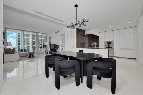 Copropriété à louer à Miami, Floride: 2 chambres, 154.96 m2 № 2378382 - photo 9