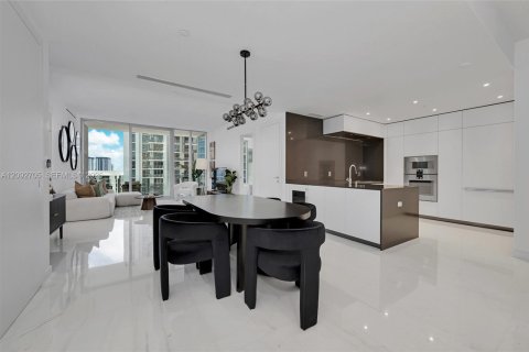 Copropriété à louer à Miami, Floride: 2 chambres, 154.96 m2 № 2378382 - photo 8