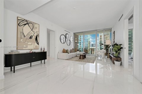 Copropriété à louer à Miami, Floride: 2 chambres, 154.96 m2 № 2378382 - photo 15