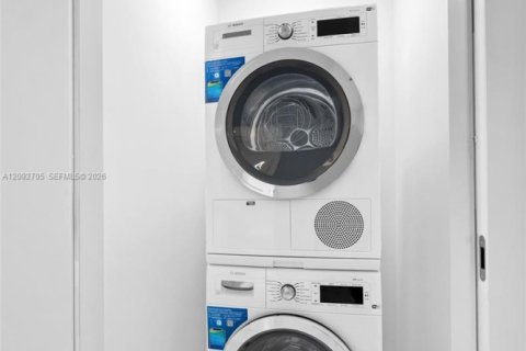 Copropriété à louer à Miami, Floride: 2 chambres, 154.96 m2 № 2378382 - photo 25