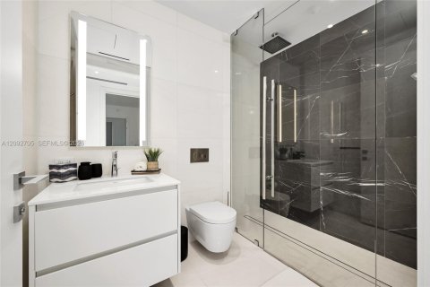 Copropriété à louer à Miami, Floride: 2 chambres, 154.96 m2 № 2378382 - photo 27