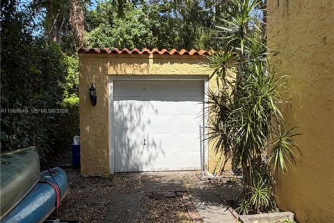 Купить виллу или дом в Корал-Гейблс, Флорида 2 спальни, 142.23м2, № 2050735 - фото 4