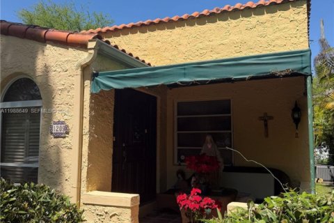 Купить виллу или дом в Корал-Гейблс, Флорида 2 спальни, 142.23м2, № 2050735 - фото 11