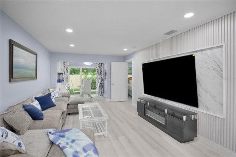 Condo in Dunedin, Florida, 2 bedrooms  № 1798336 - photo 23