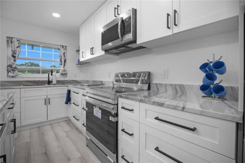 Condo in Dunedin, Florida, 2 bedrooms  № 1798336 - photo 12
