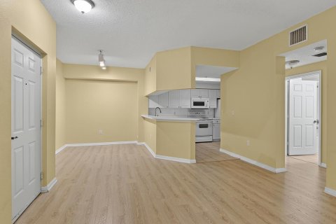 Купить кондоминиум в Палм-Бич-Гарденс, Флорида 3 комнаты, 76.09м2, № 2289099 - фото 6