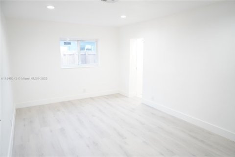 House in Cooper City, Florida 4 bedrooms, 187.48 sq.m. № 1845903 - photo 12
