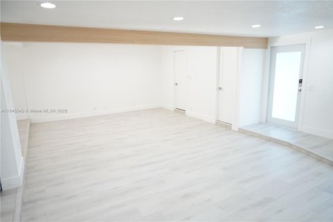 House in Cooper City, Florida 4 bedrooms, 187.48 sq.m. № 1845903 - photo 19