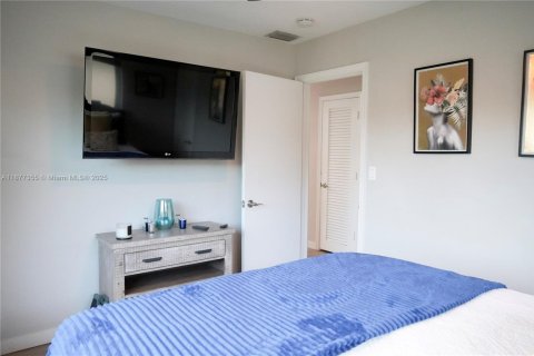 Casa en venta en Tamarac, Florida, 3 dormitorios, 140.1 m2 № 1922906 - foto 15