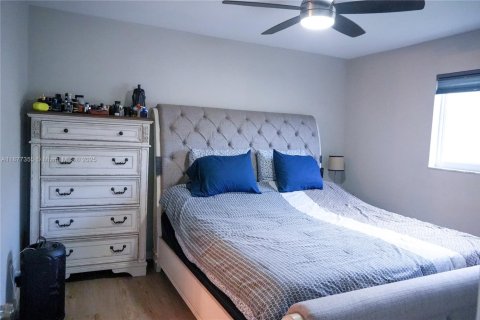 Casa en venta en Tamarac, Florida, 3 dormitorios, 140.1 m2 № 1922906 - foto 16