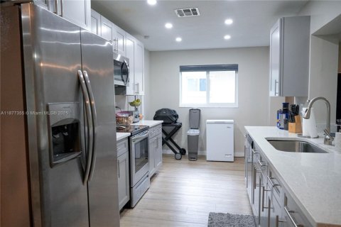 Casa en venta en Tamarac, Florida, 3 dormitorios, 140.1 m2 № 1922906 - foto 7