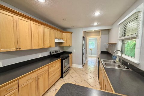 Casa en alquiler en Orlando, Florida, 2 dormitorios, 108.7 m2 № 1895195 - foto 6