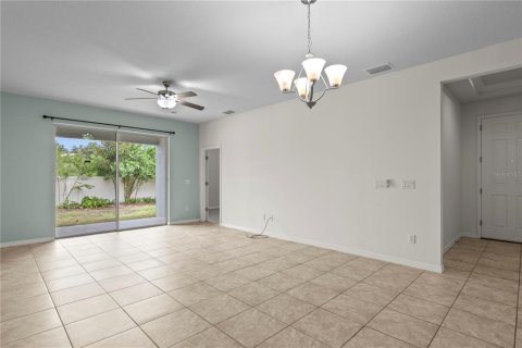 Villa ou maison à vendre à Land O' Lakes, Floride: 3 chambres, 142.33 m2 № 2138362 - photo 17