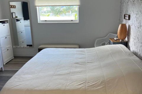 Apartment in Hallandale Beach, Florida 2 bedrooms № 2153652 - photo 9