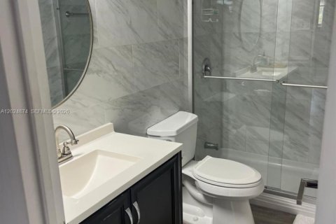 Apartment in Hallandale Beach, Florida 2 bedrooms № 2153652 - photo 12
