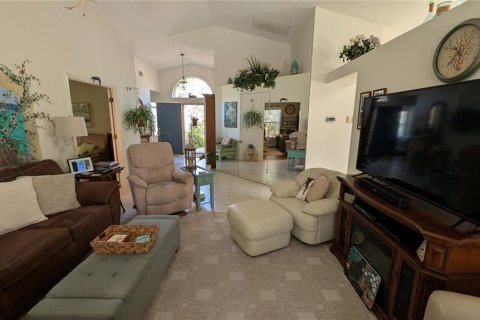 House in Sarasota, Florida 3 bedrooms, 153.1 sq.m. № 2120196 - photo 5