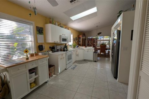House in Sarasota, Florida 3 bedrooms, 153.1 sq.m. № 2120196 - photo 6