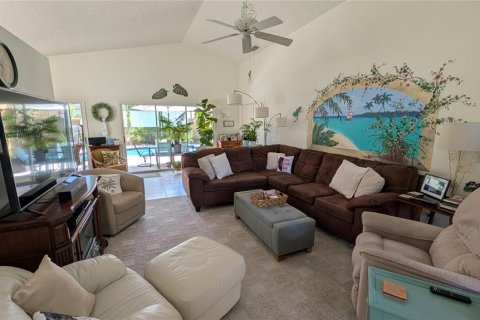House in Sarasota, Florida 3 bedrooms, 153.1 sq.m. № 2120196 - photo 4