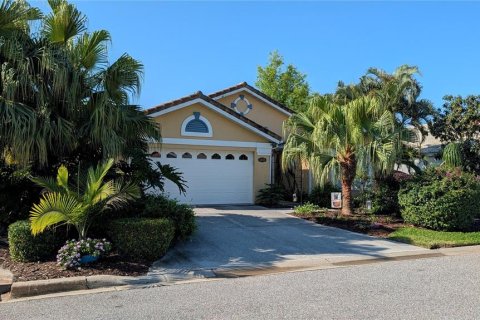 House in Sarasota, Florida 3 bedrooms, 153.1 sq.m. № 2120196 - photo 18