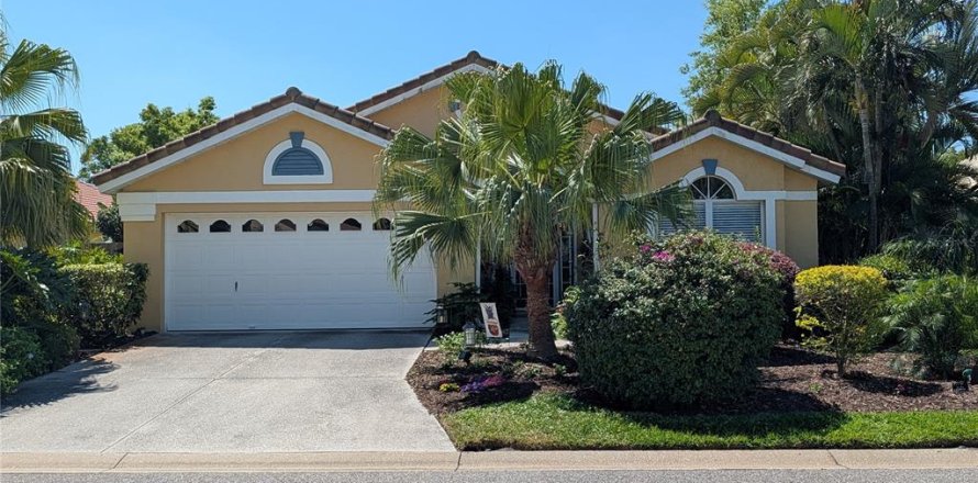 House in Sarasota, Florida 3 bedrooms, 153.1 sq.m. № 2120196