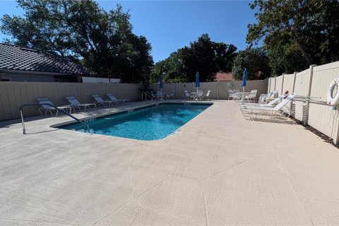 House in Sarasota, Florida 3 bedrooms, 153.1 sq.m. № 2120196 - photo 2