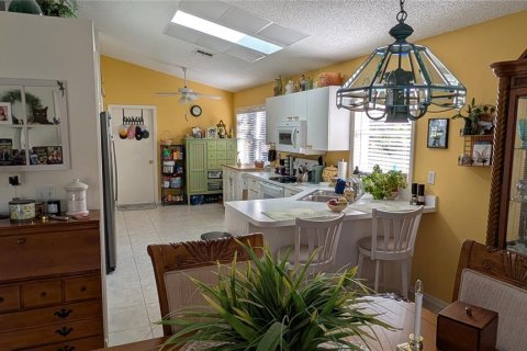 House in Sarasota, Florida 3 bedrooms, 153.1 sq.m. № 2120196 - photo 15