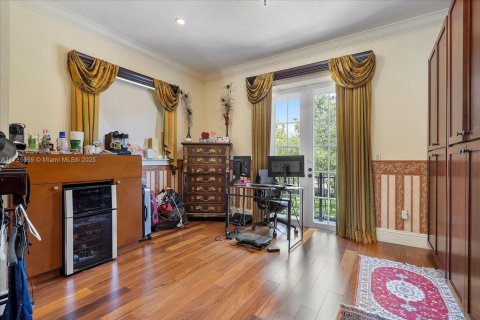 House in Miami, Florida 8 bedrooms, 621.89 sq.m. № 1705137 - photo 28