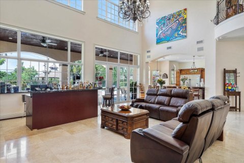 House in Miami, Florida 8 bedrooms, 621.89 sq.m. № 1705137 - photo 21