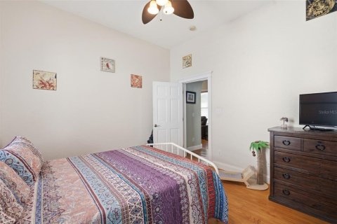 House in Tampa, Florida 2 bedrooms, 132.39 sq.m. № 2237430 - photo 16