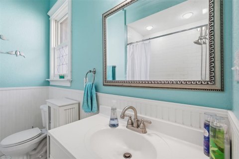 House in Tampa, Florida 2 bedrooms, 132.39 sq.m. № 2237430 - photo 19