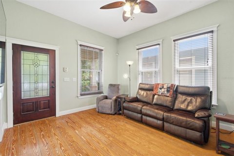 House in Tampa, Florida 2 bedrooms, 132.39 sq.m. № 2237430 - photo 7