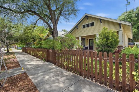 House in Tampa, Florida 2 bedrooms, 132.39 sq.m. № 2237430 - photo 3