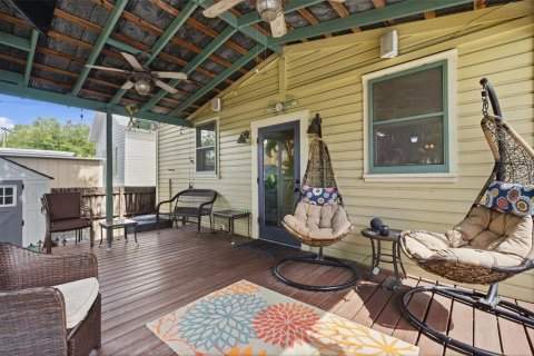 House in Tampa, Florida 2 bedrooms, 132.39 sq.m. № 2237430 - photo 27