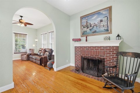 House in Tampa, Florida 2 bedrooms, 132.39 sq.m. № 2237430 - photo 14